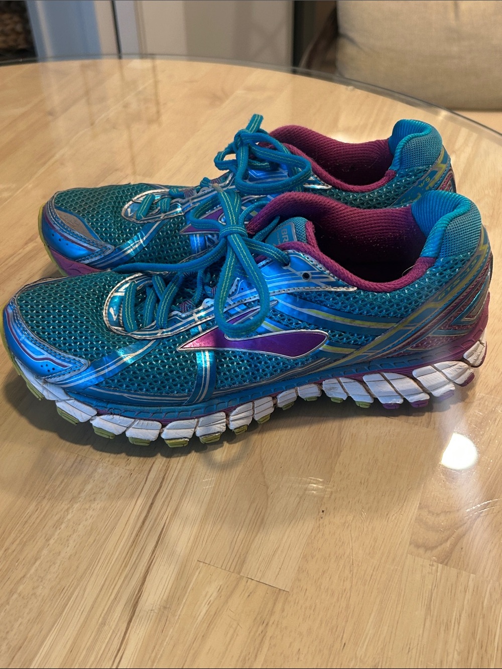 Brooks Adrenaline GTS 15 Women’s Size 10